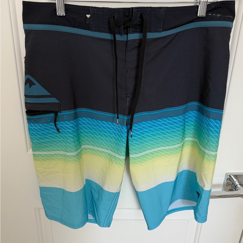 Quiksilver Men's Black and Blue Gradient Board Shorts